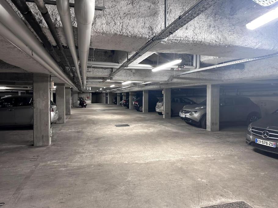 Grand Appt Proche Paris Parking Leilighet Aubervilliers Eksteriør bilde